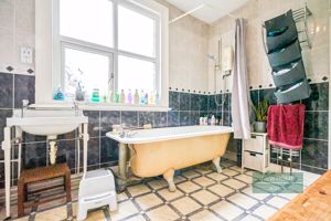 Photo 11- click for photo gallery